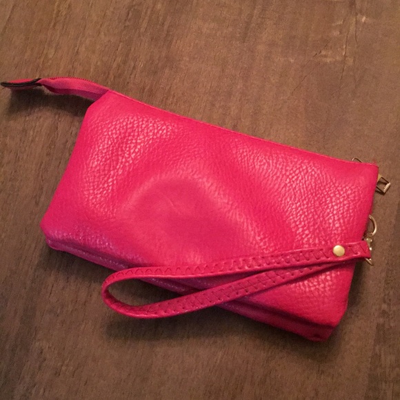 Handbags - Pink faux leather wristlet
